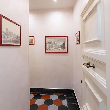 Sweet Navona Duplex דירה *